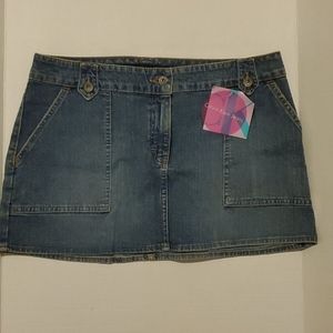 NWT: Calvin Klein Skirt